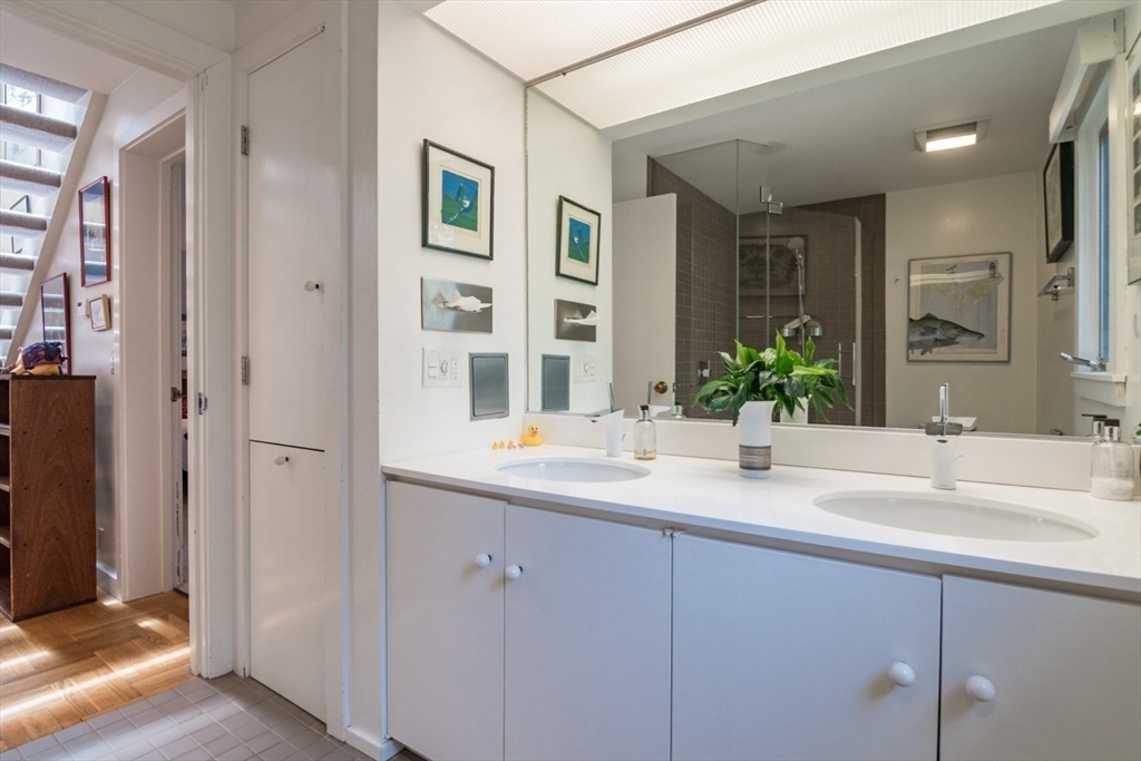 43 Morgan Circle Amherst, MA 01002 - Photo 23 of 42