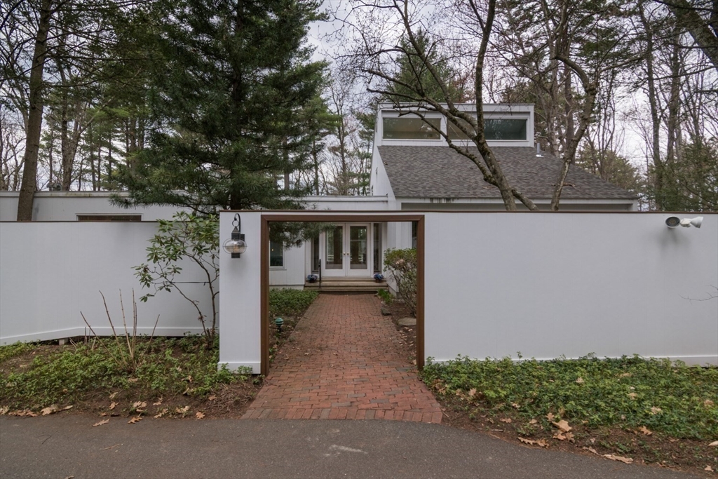 43 Morgan Circle Amherst, MA 01002 - Photo 3 of 42