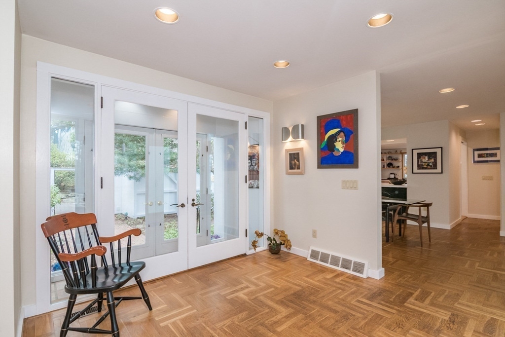 43 Morgan Circle Amherst, MA 01002 - Photo 5 of 42