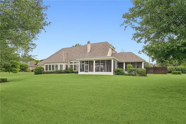 $950,000 | 604 Northwoods Drive, Abita Springs, LA 70420
