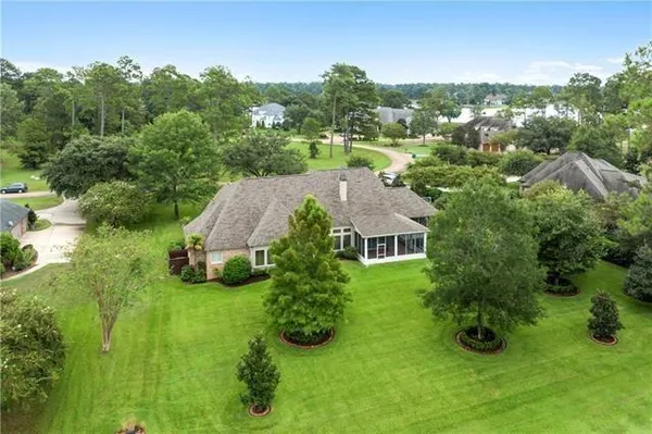 $950,000 | 604 Northwoods Drive, Abita Springs, LA 70420