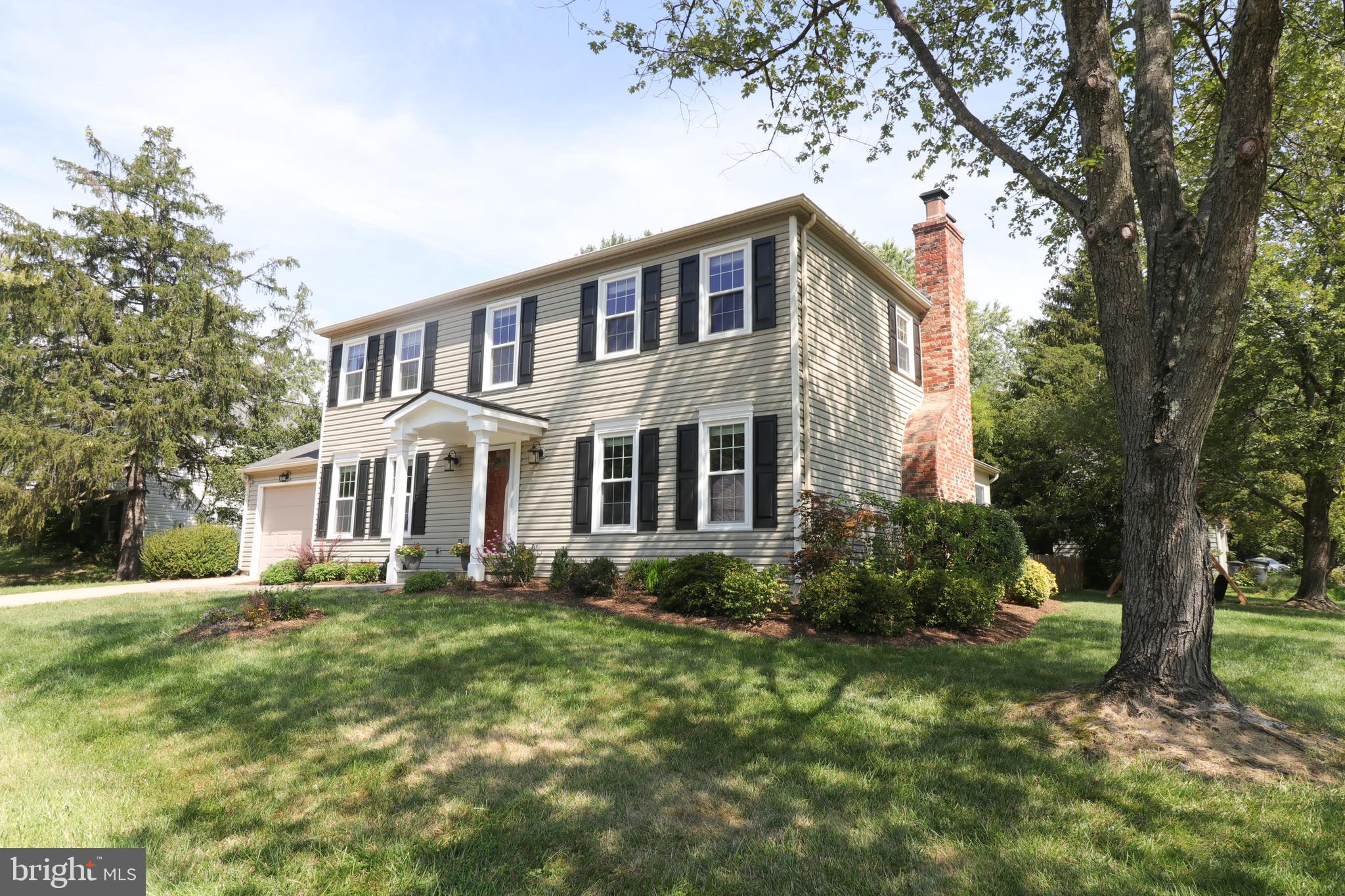 9320 Winbourne Road Burke, VA 22015 - Photo 2 of 55 Lovely landscaped corner lot.