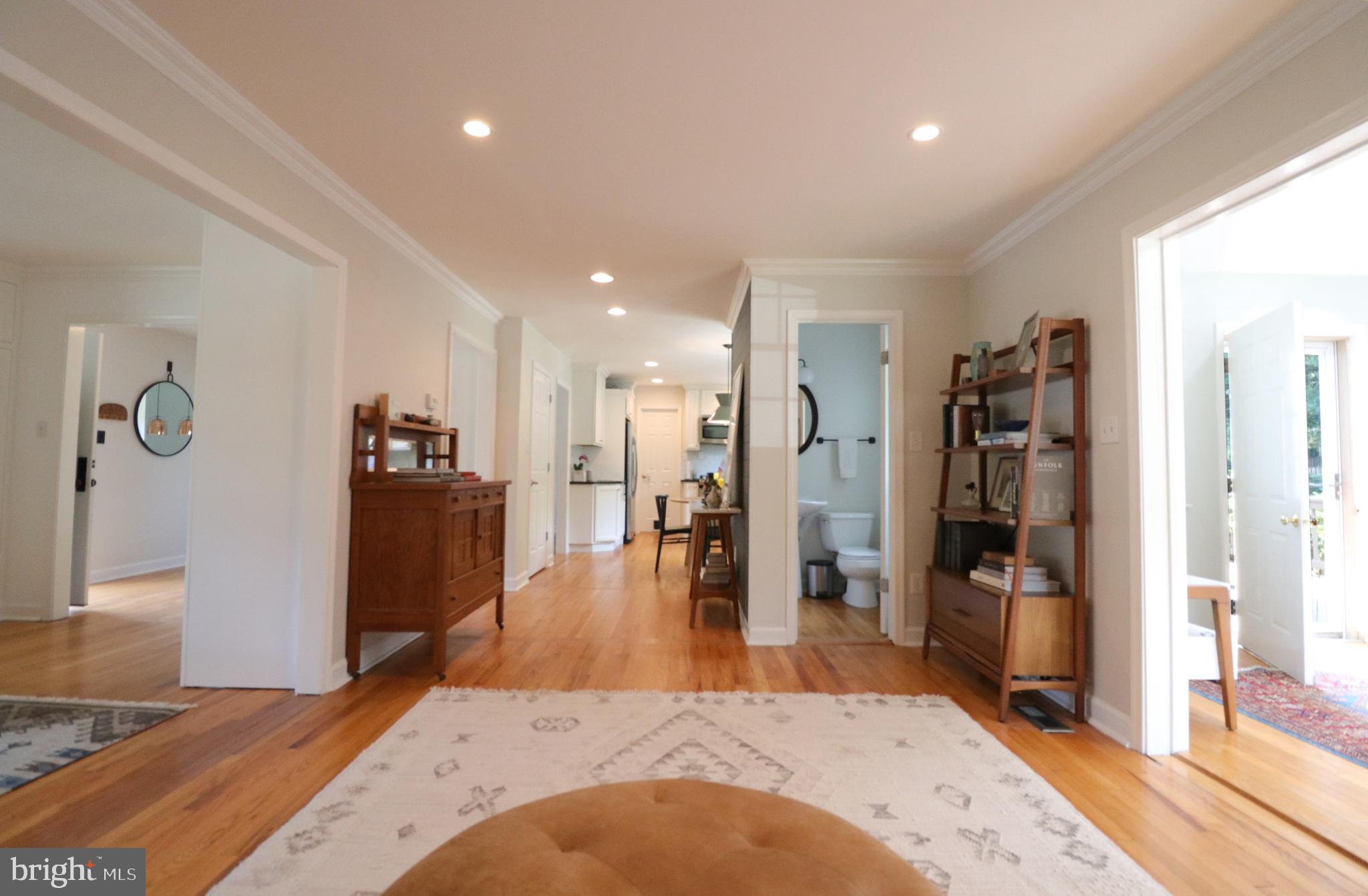 9320 Winbourne Road Burke, VA 22015 - Photo 15 of 55 Open concept living. - looking toward the kitchen.
