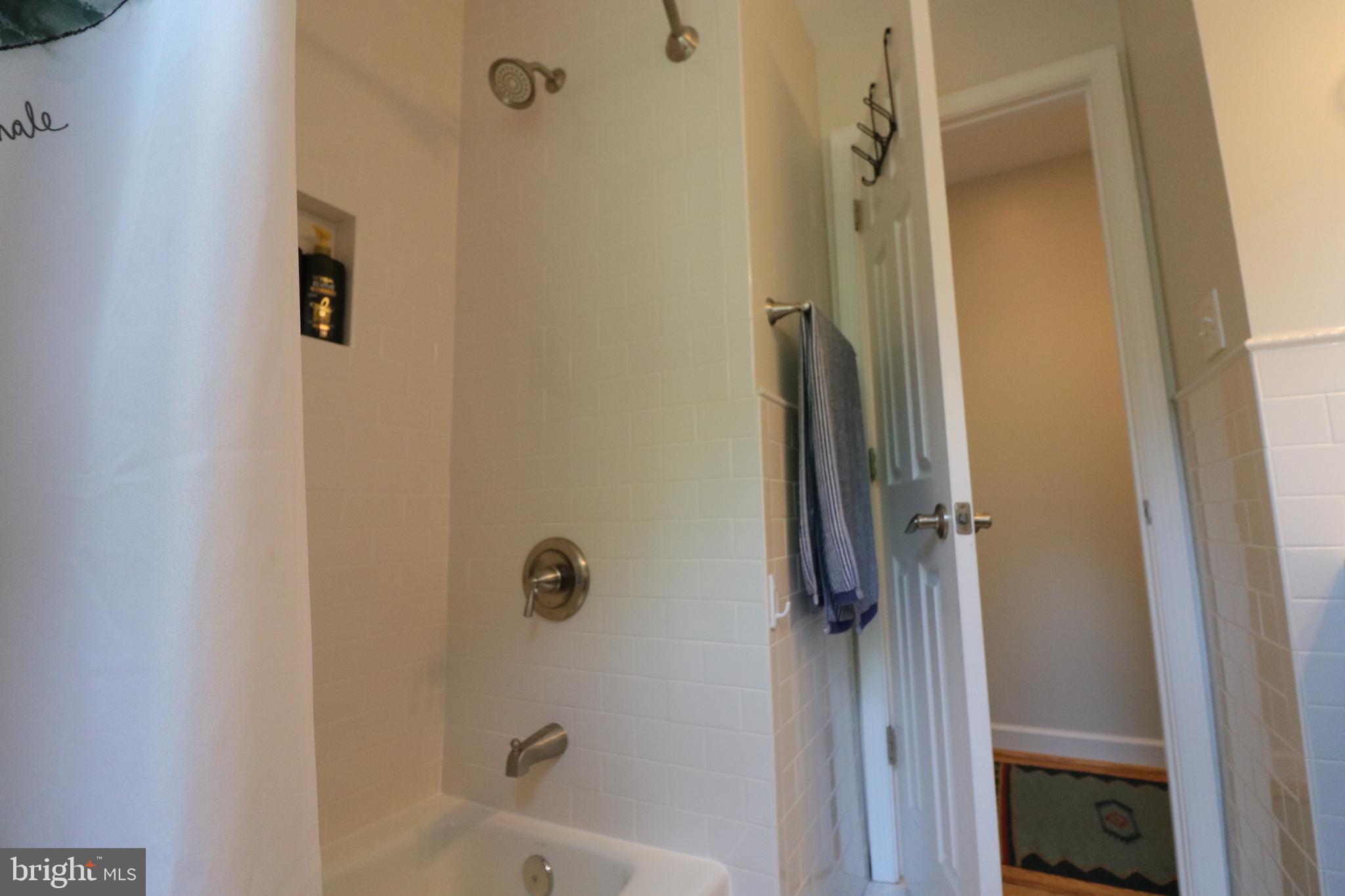 9320 Winbourne Road Burke, VA 22015 - Photo 39 of 55 Neutral tile.