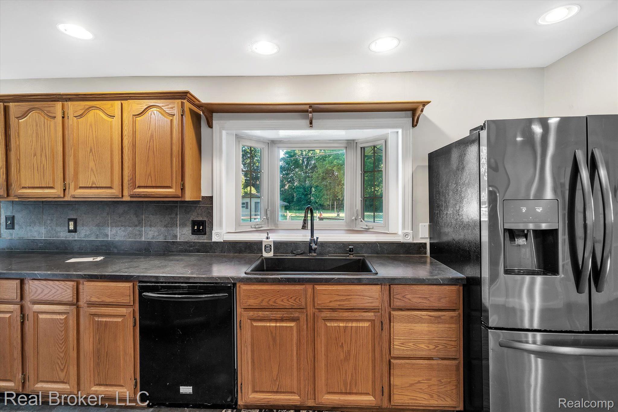 21420 Superior Road Taylor, MI 48180 - Photo 17 of 50 Gallery Image 17