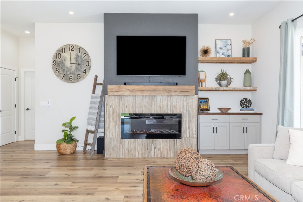 1613 Via Flora Paso Robles, CA 93446 - Photo 15 of 44