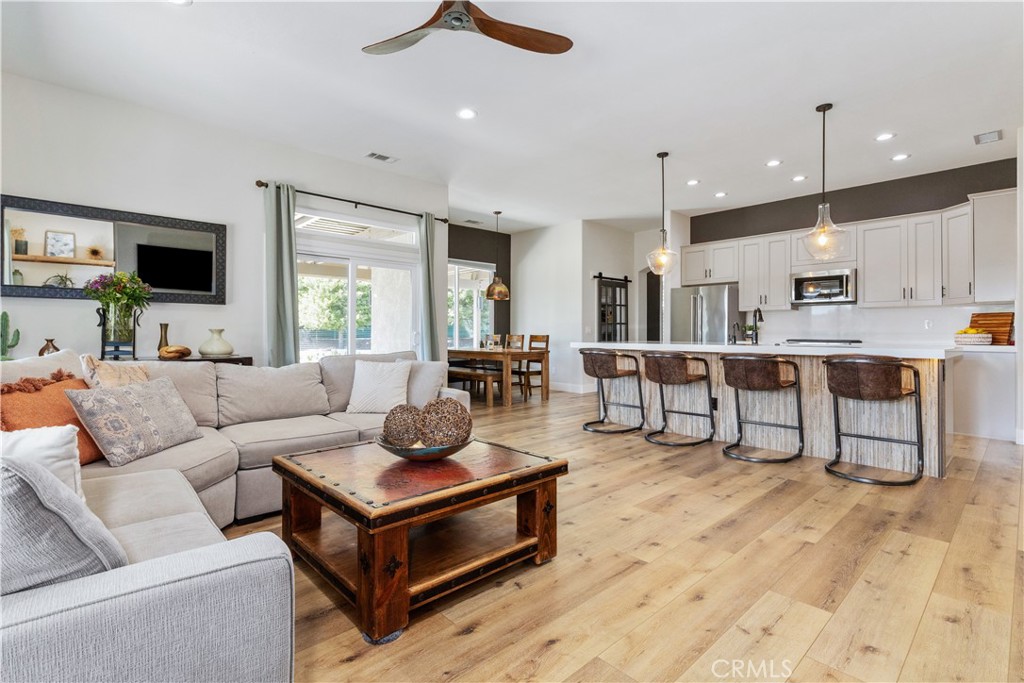 1613 Via Flora Paso Robles, CA 93446 - Photo 16 of 44