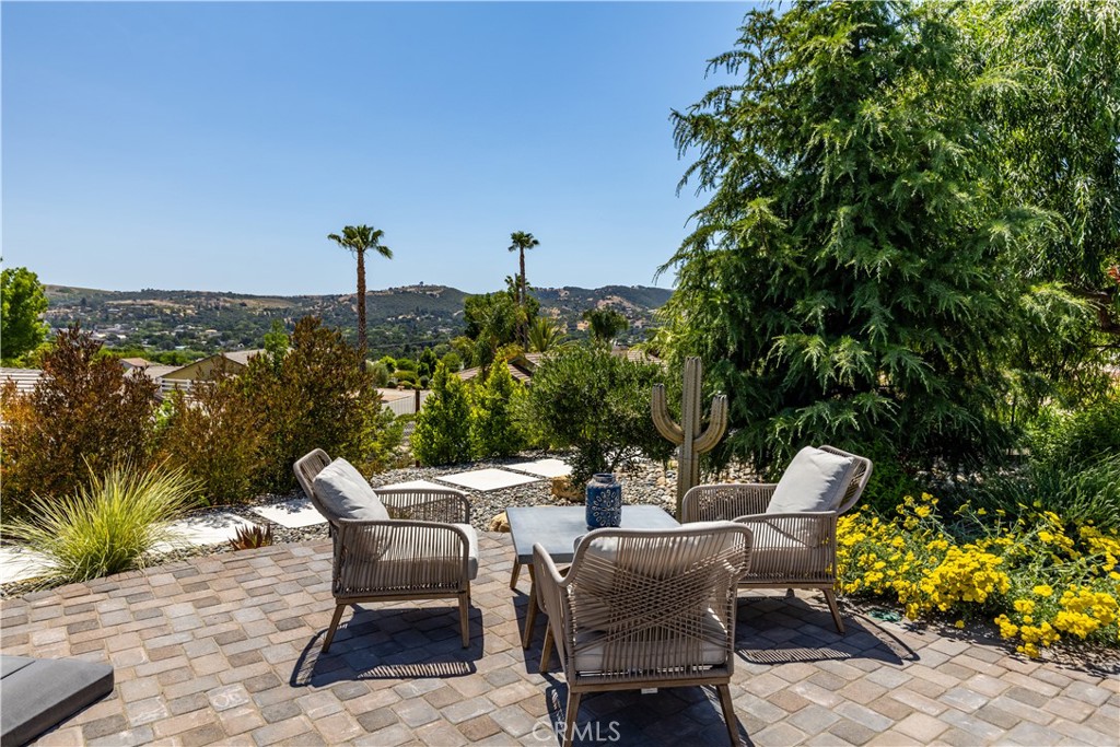 1613 Via Flora Paso Robles, CA 93446 - Photo 36 of 44