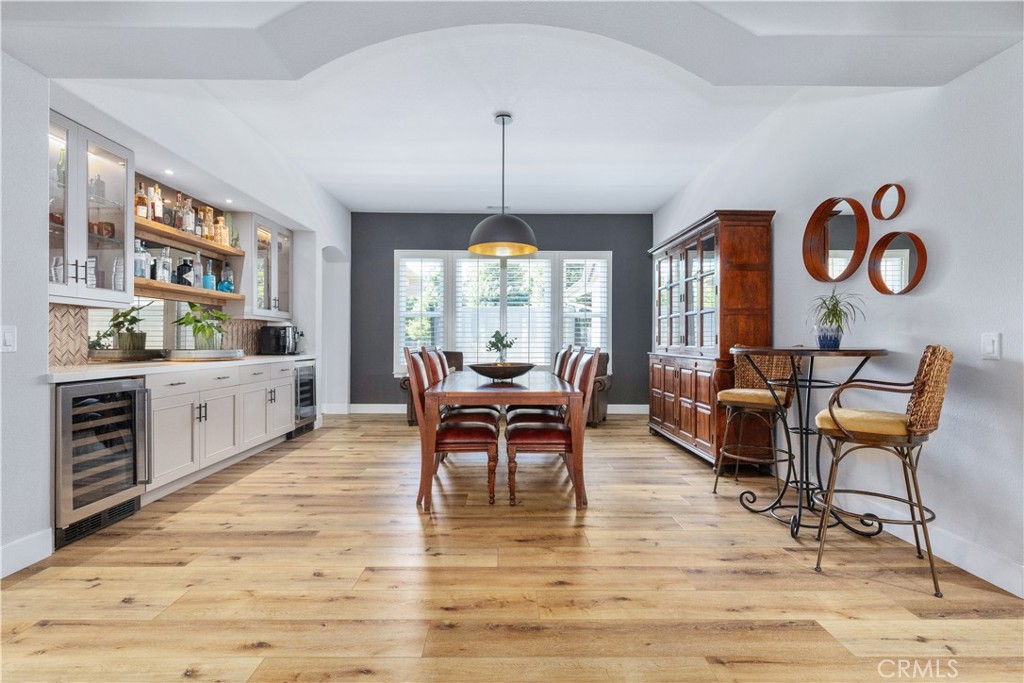 1613 Via Flora Paso Robles, CA 93446 - Photo 5 of 44