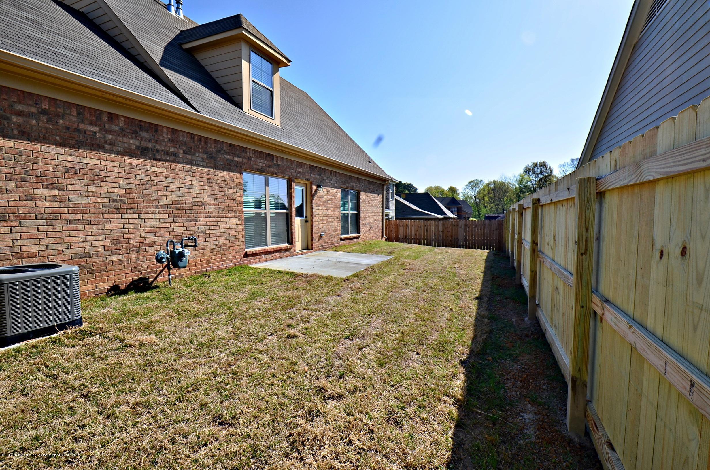 3050 Logan's Loop Hernando, MS 38632 - Photo 19 of 19 Back yard