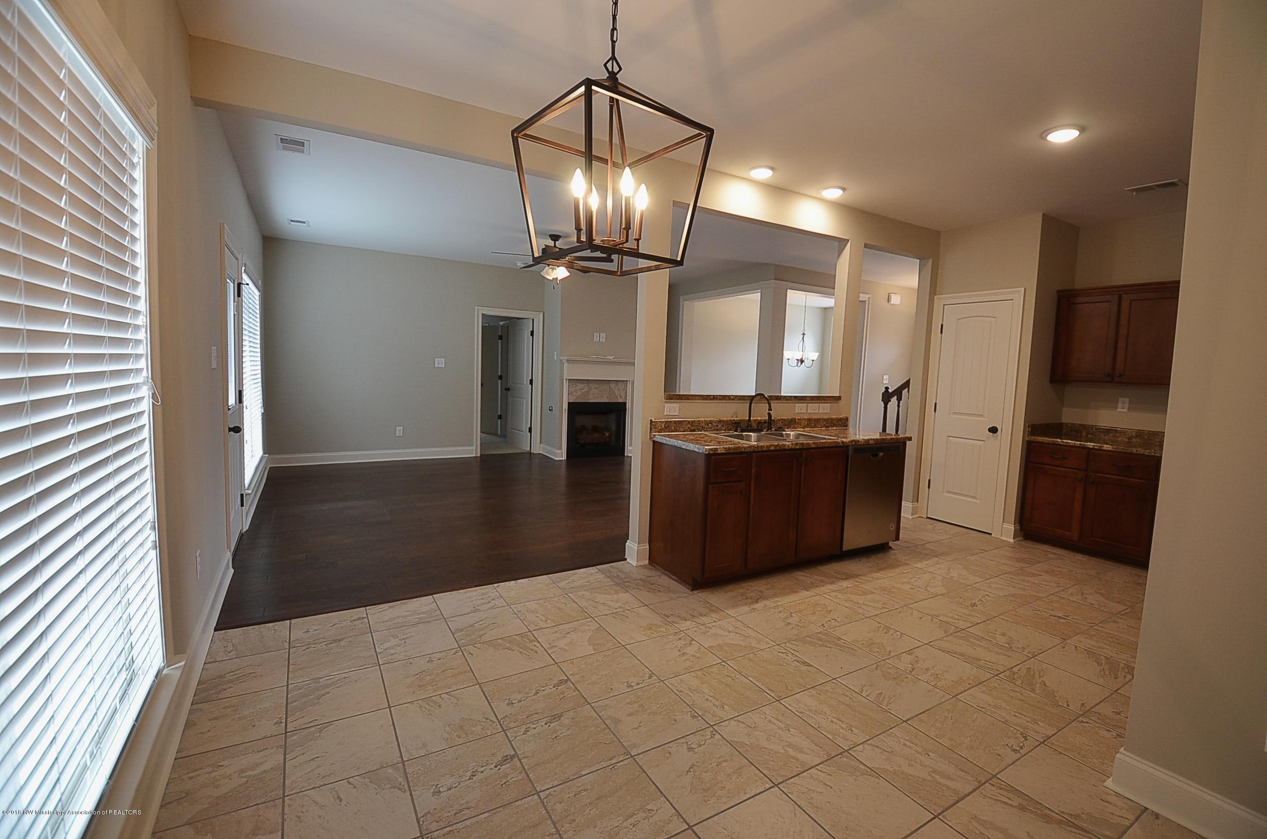 3050 Logan's Loop Hernando, MS 38632 - Photo 8 of 19 Kitchen and great room