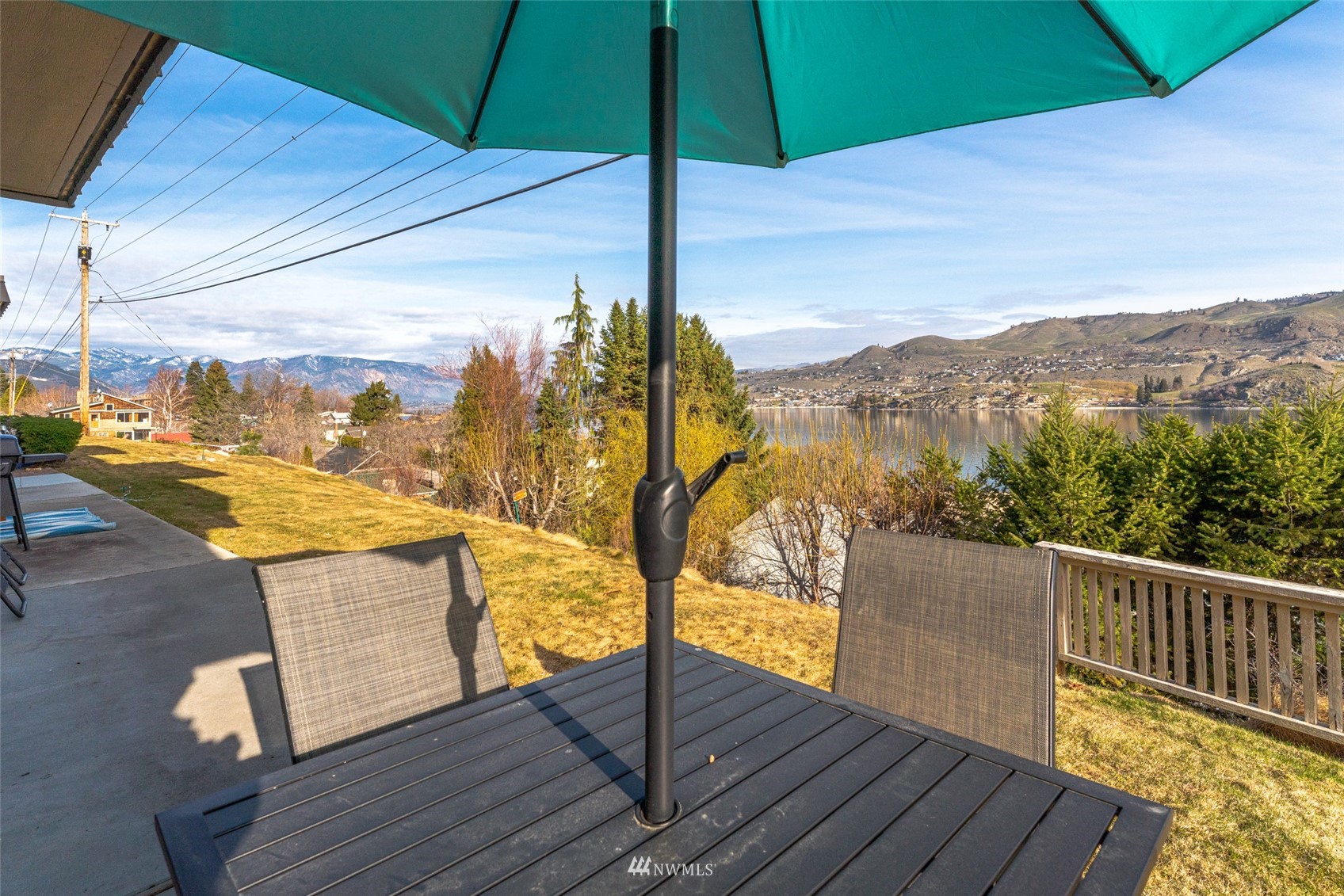 1902 West Prospect Street, Unit 112 Chelan, WA 98816 - Photo 26 of 40 a view of outdoor space with seating