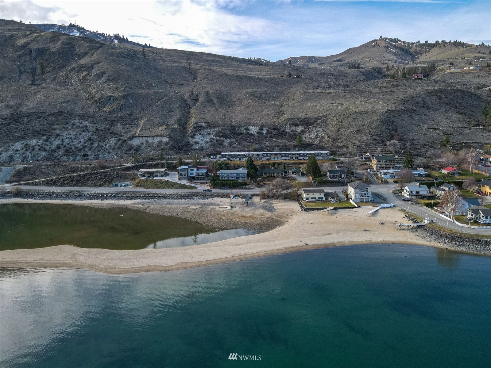 1902 West Prospect Street, Unit 112 Chelan, WA 98816 - Photo 33 of 40 a view of swimming pool with mountain view