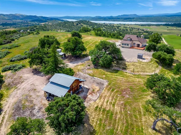 $1,280,000 | 70500 Bradley Lockwood Road, Bradley, CA 93426