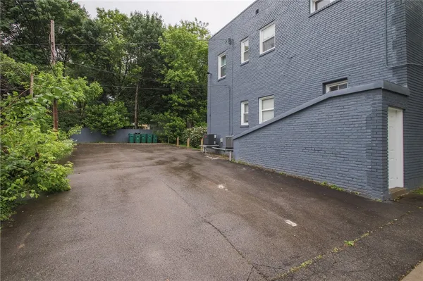 $1,215 | 544 Culver Parkway, Unit 1, Irondequoit, NY 14609