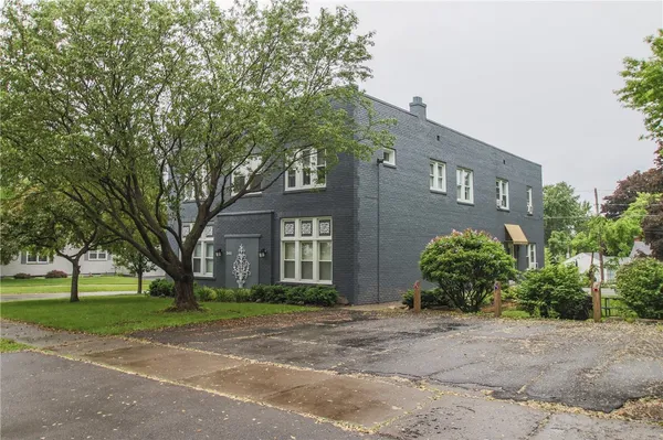 $1,215 | 544 Culver Parkway, Unit 1, Irondequoit, NY 14609