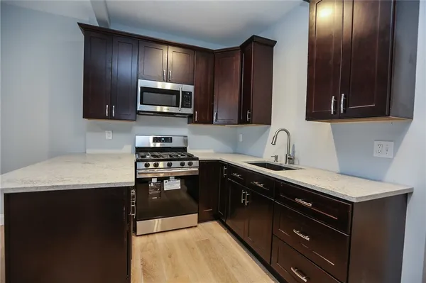 $1,215 | 544 Culver Parkway, Unit 1, Irondequoit, NY 14609