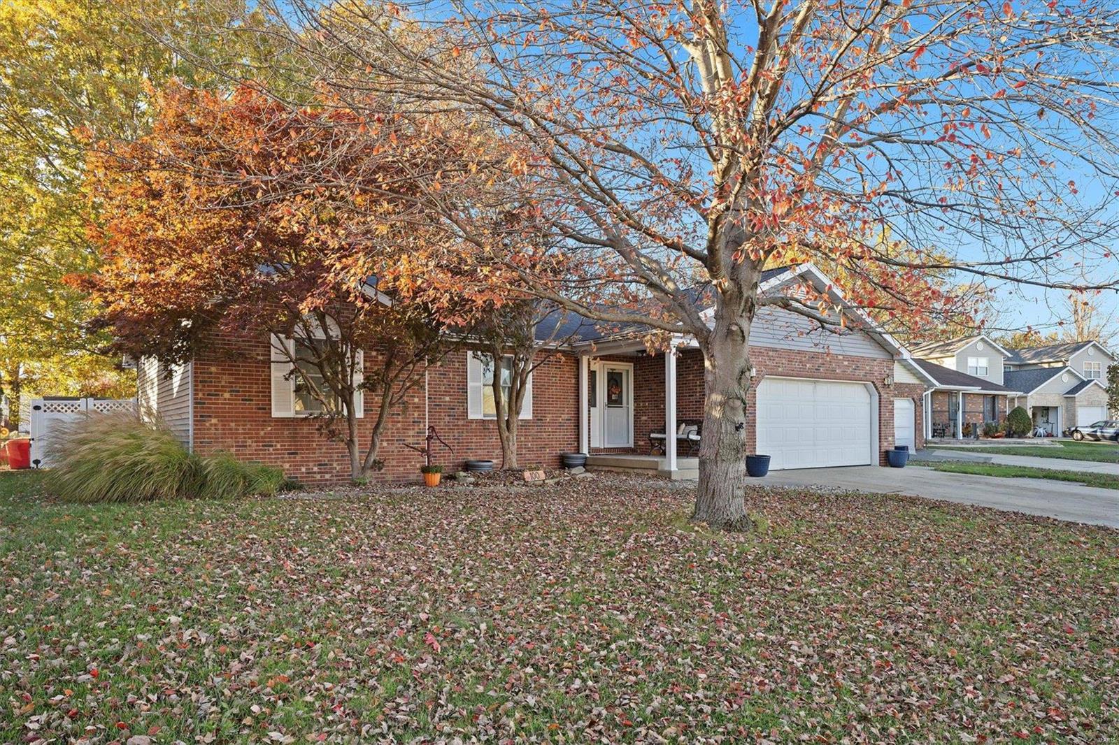 100 Sunset Drive Highland, IL 62249 - Photo 2 of 34 Gallery Image 2