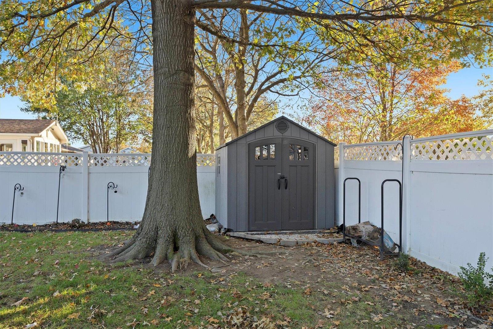 100 Sunset Drive Highland, IL 62249 - Photo 28 of 34 Gallery Image 28