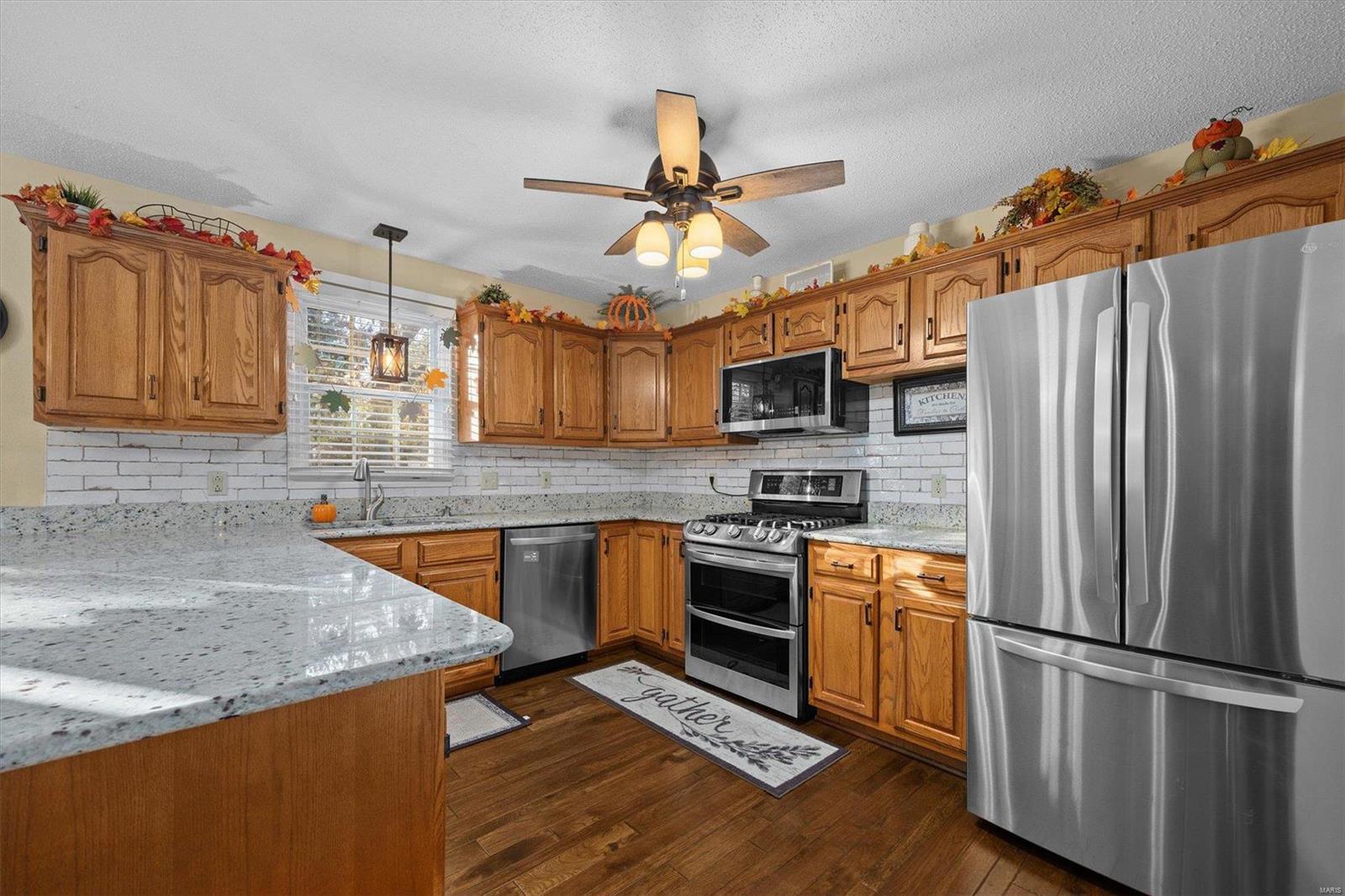 100 Sunset Drive Highland, IL 62249 - Photo 10 of 34 Gallery Image 10