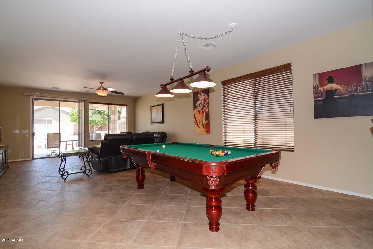 15476 West Redfield Road Surprise, AZ 85379 - Photo 13 of 75 Dining Area/Great Room