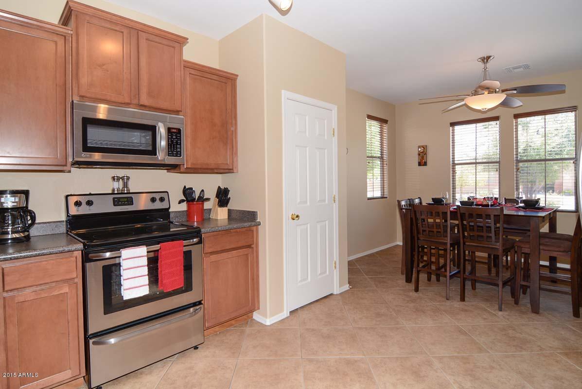 15476 West Redfield Road Surprise, AZ 85379 - Photo 27 of 75 Kitchen-Range