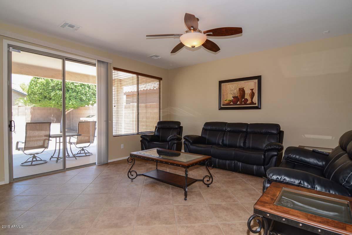 15476 West Redfield Road Surprise, AZ 85379 - Photo 9 of 75 Great Room