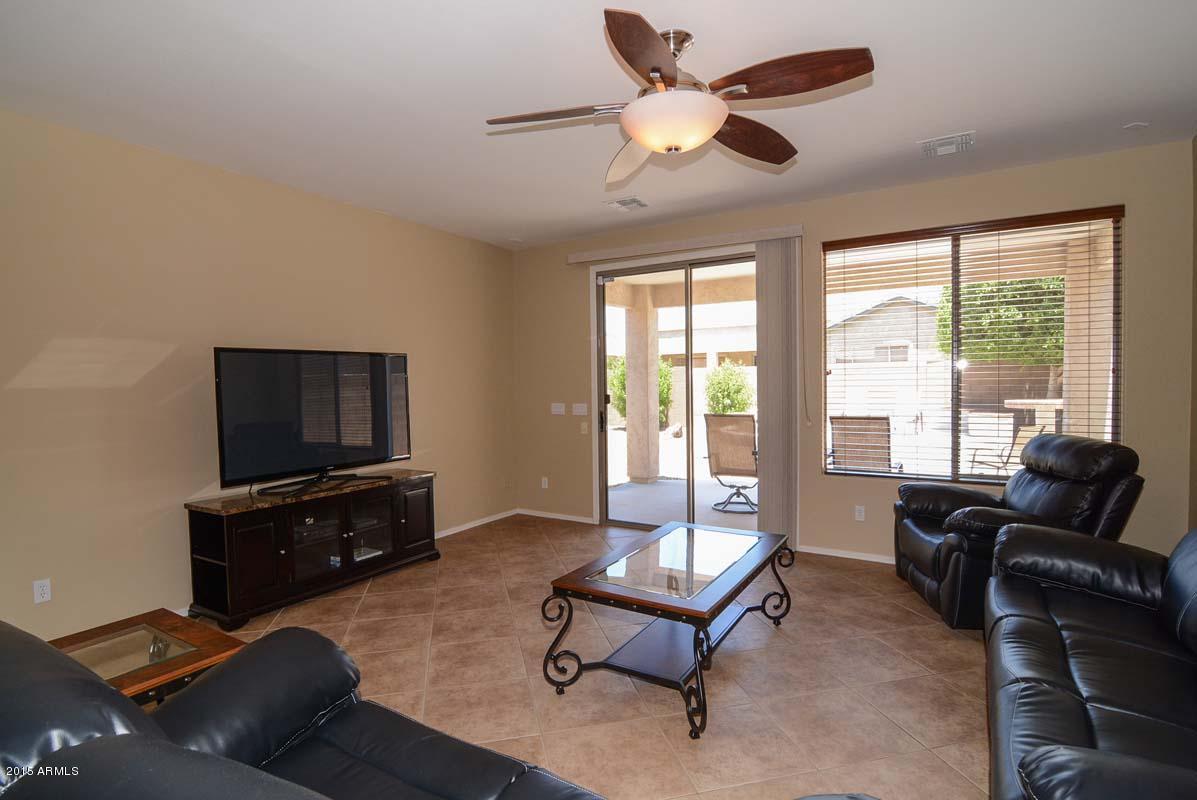 15476 West Redfield Road Surprise, AZ 85379 - Photo 10 of 75 Great Room