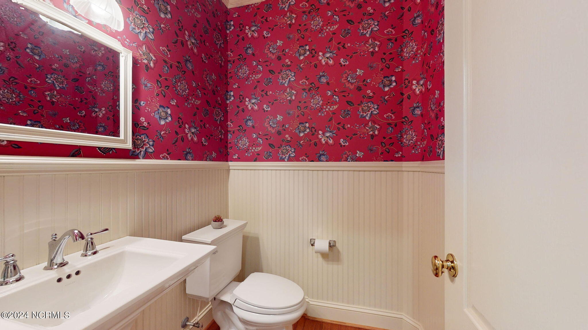 1988 Jack Rabbit Lane New Bern, NC 28562 - Photo 16 of 57 Half Bathroom off Family Room