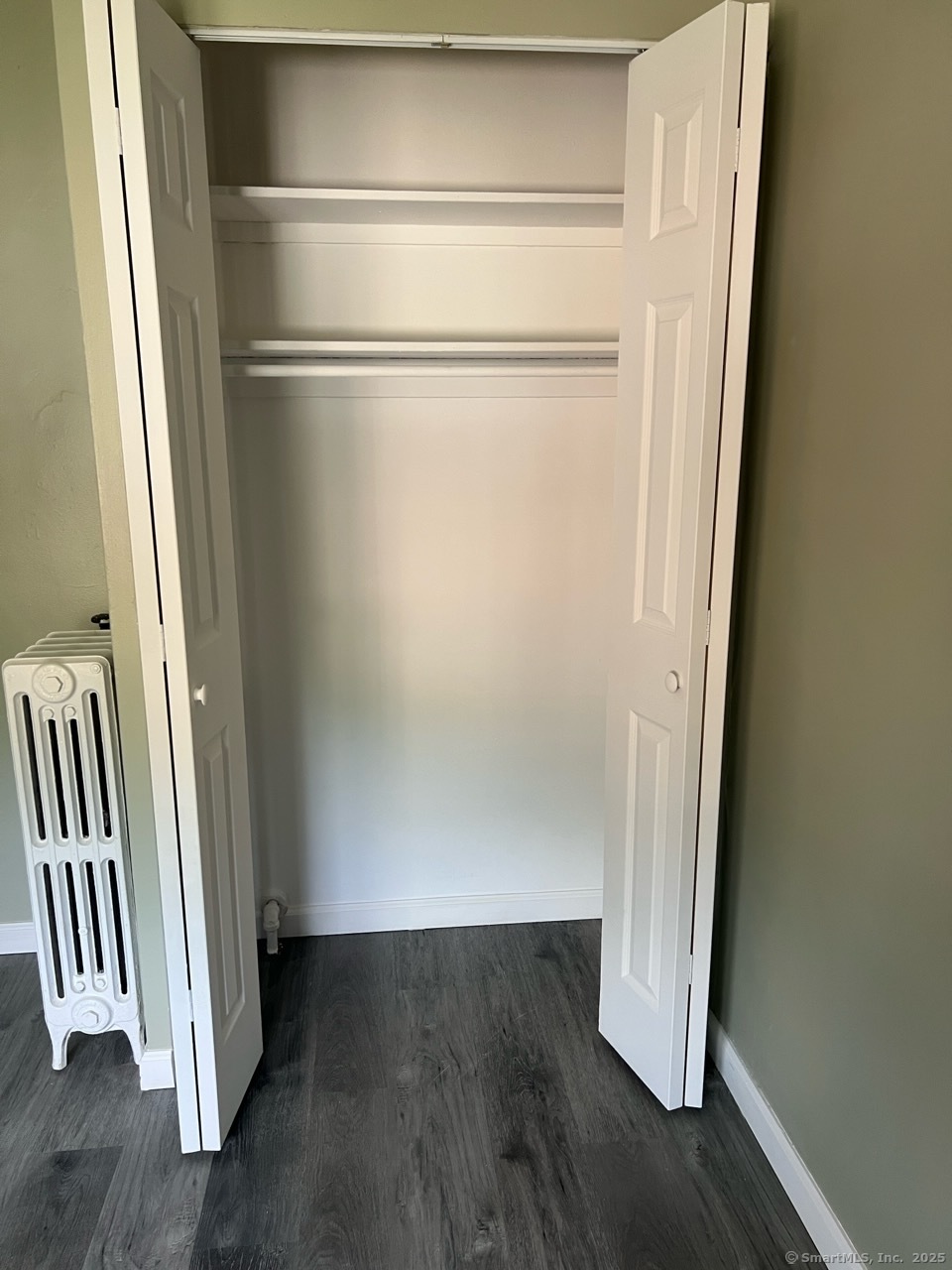 401 Granfield Avenue Bridgeport, CT 06610 - Photo 6 of 9