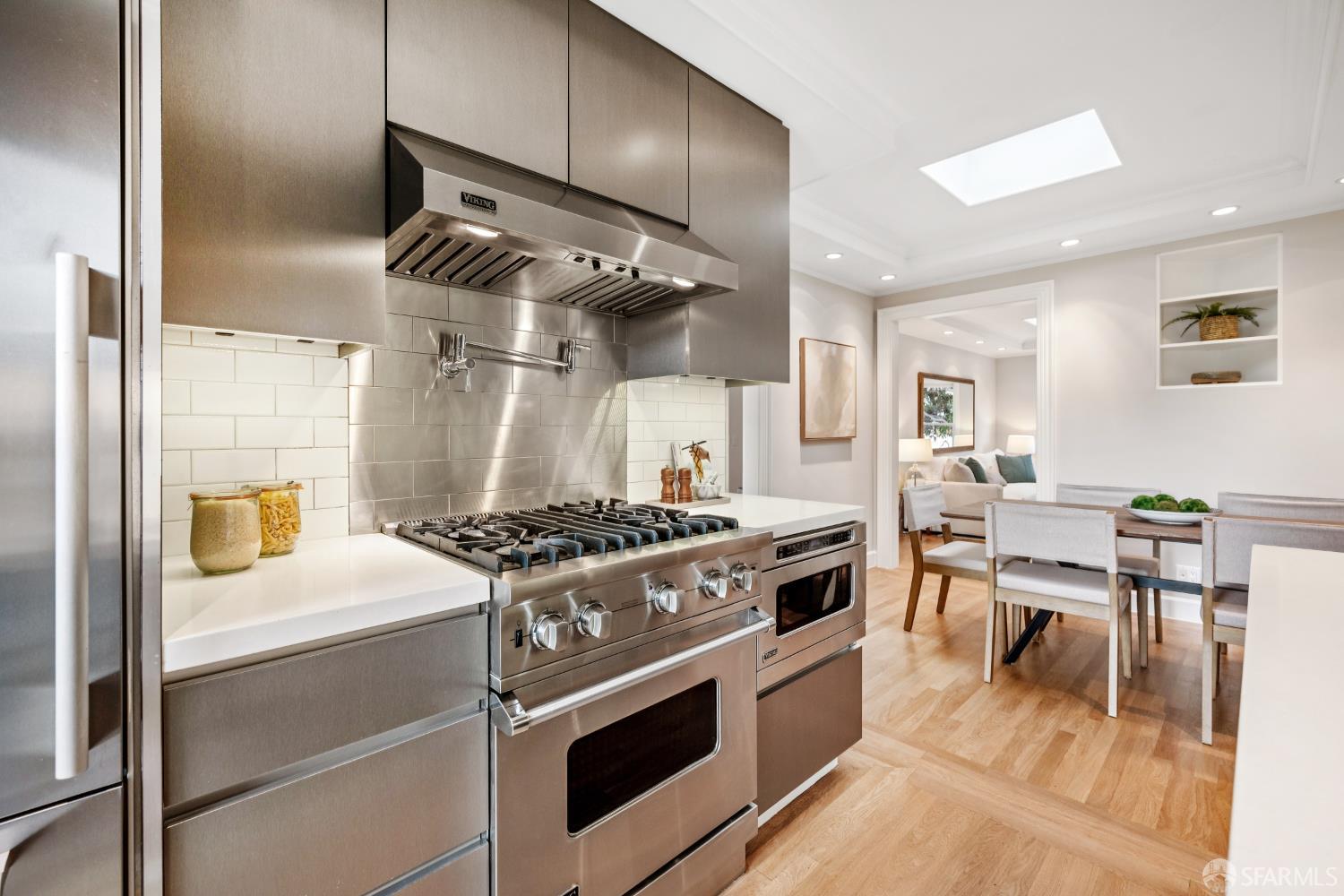 639 14th Street San Francisco, CA 94114 - Photo 18 of 54 a kitchen with a stove and a refrigerator