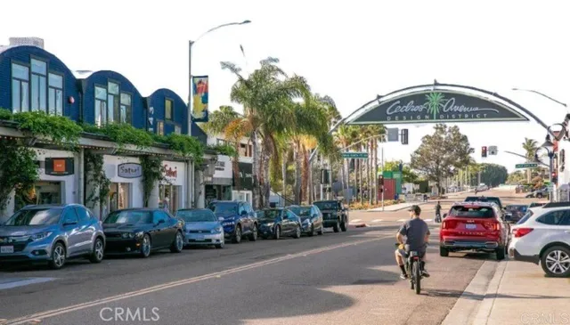 $2,211,000 | 241 East Cliff Street, Solana Beach, CA 92075