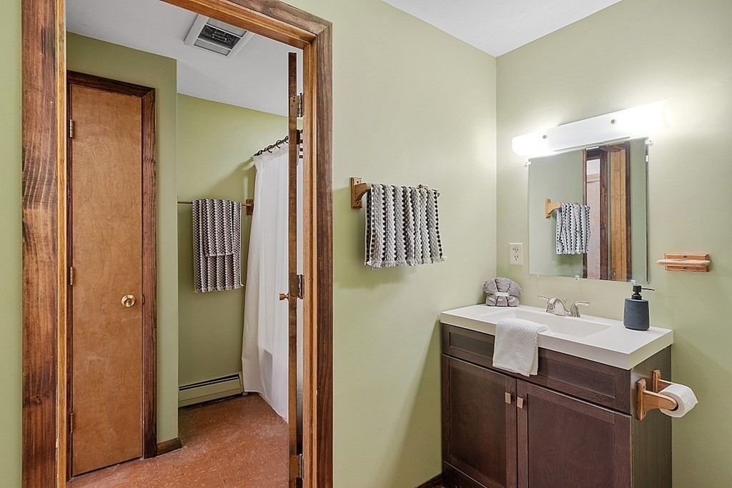 82 Leominster Road Lunenburg, MA 01462 - Photo 31 of 41 Gallery Image 31
