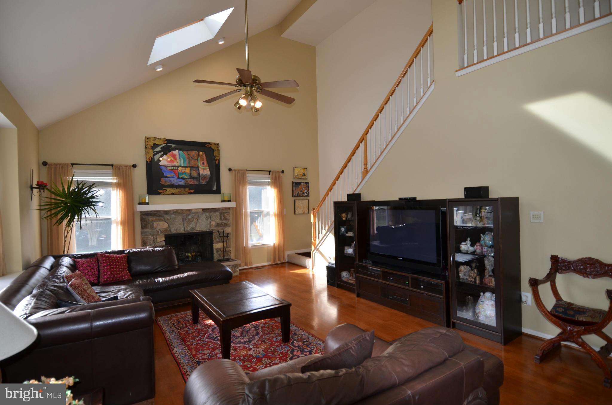 1333 Dasher Lane Reston, VA 20190 - Photo 14 of 30 Family Room