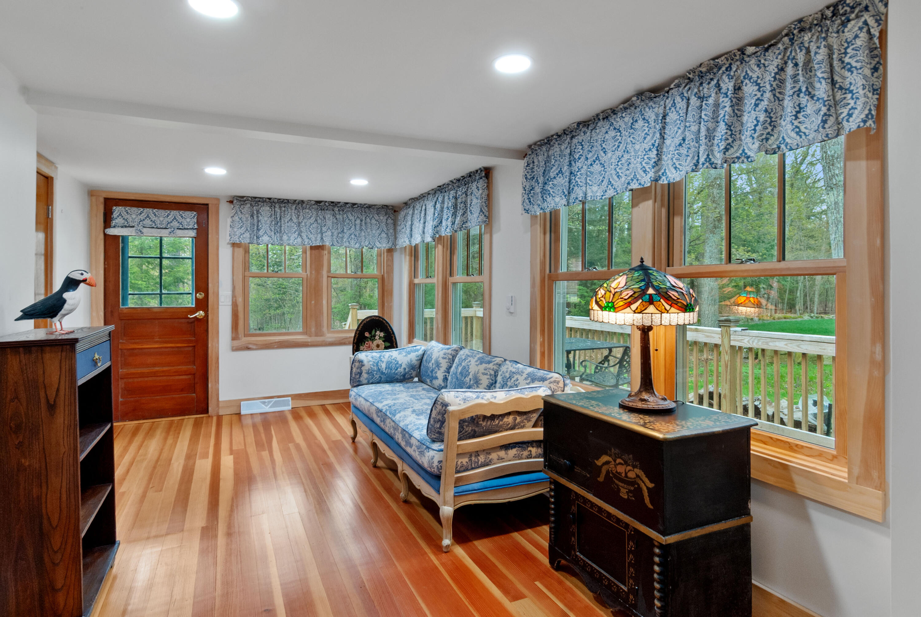 86 Basin Road Windham, ME 04062 - Photo 11 of 25 Gathering area