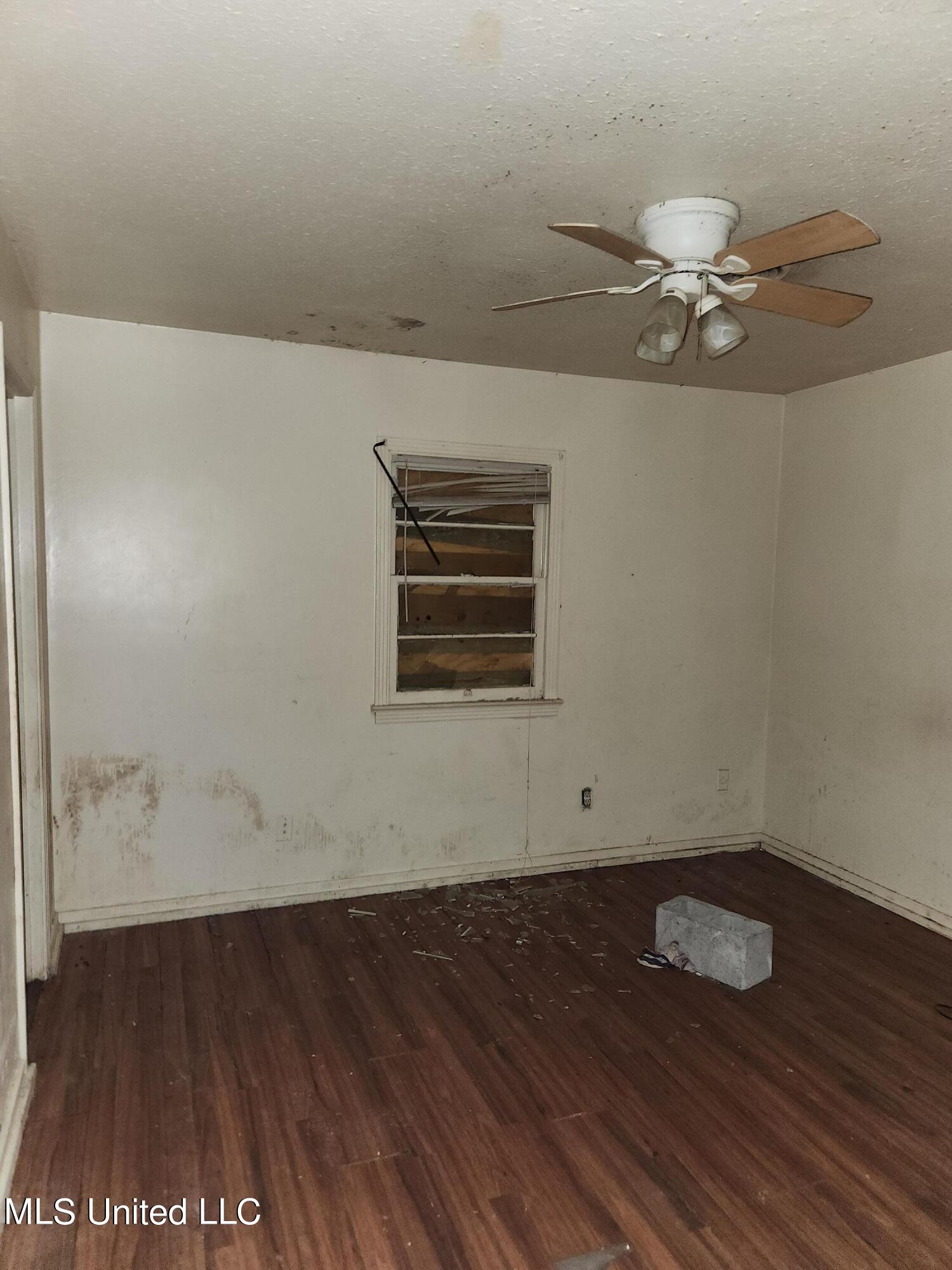 1038 Brookley Street Jackson, MS 39212 - Photo 28 of 41 20231012_103747_53252630782_o