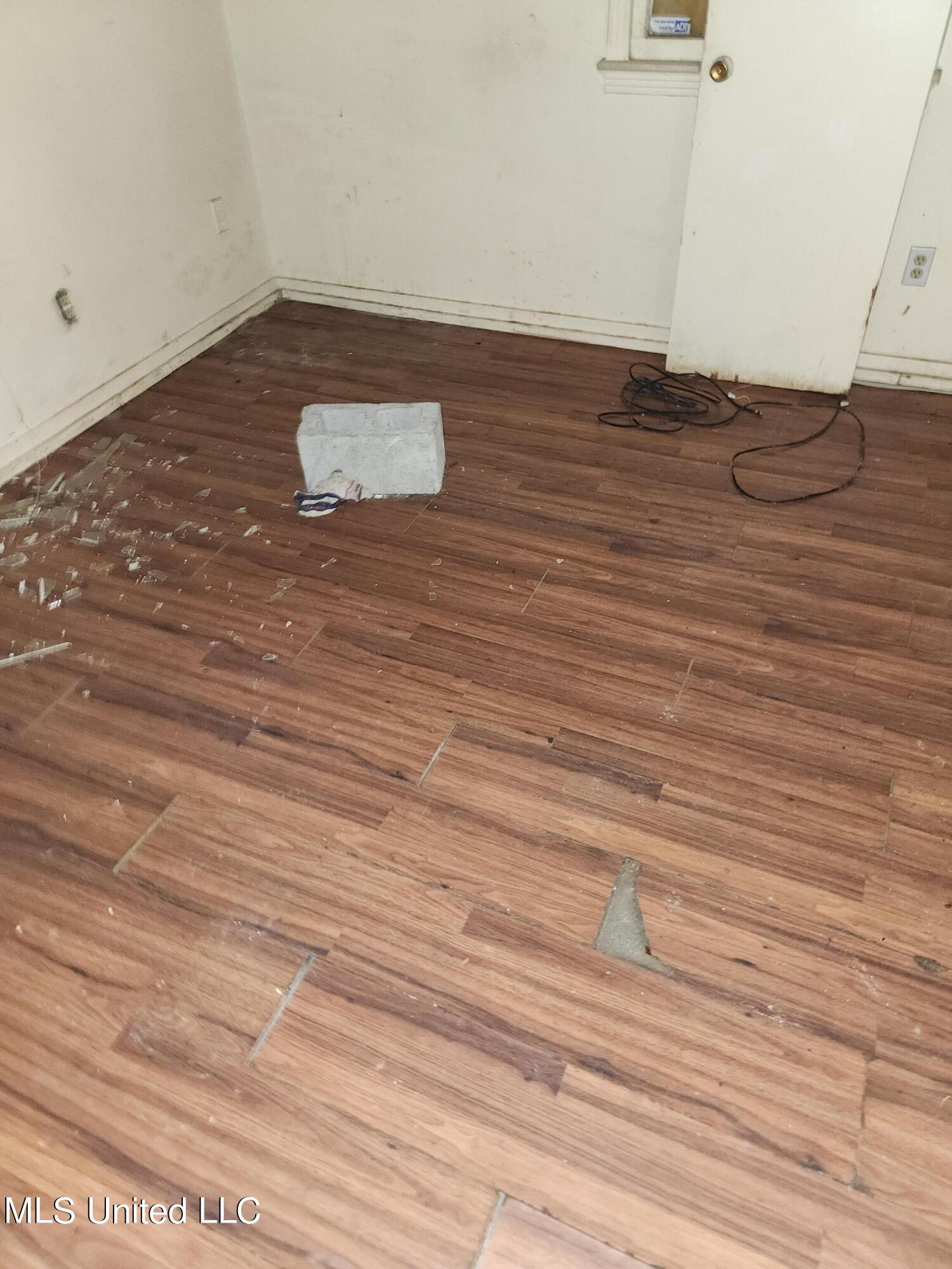 1038 Brookley Street Jackson, MS 39212 - Photo 29 of 41 20231012_103822_53253511216_o