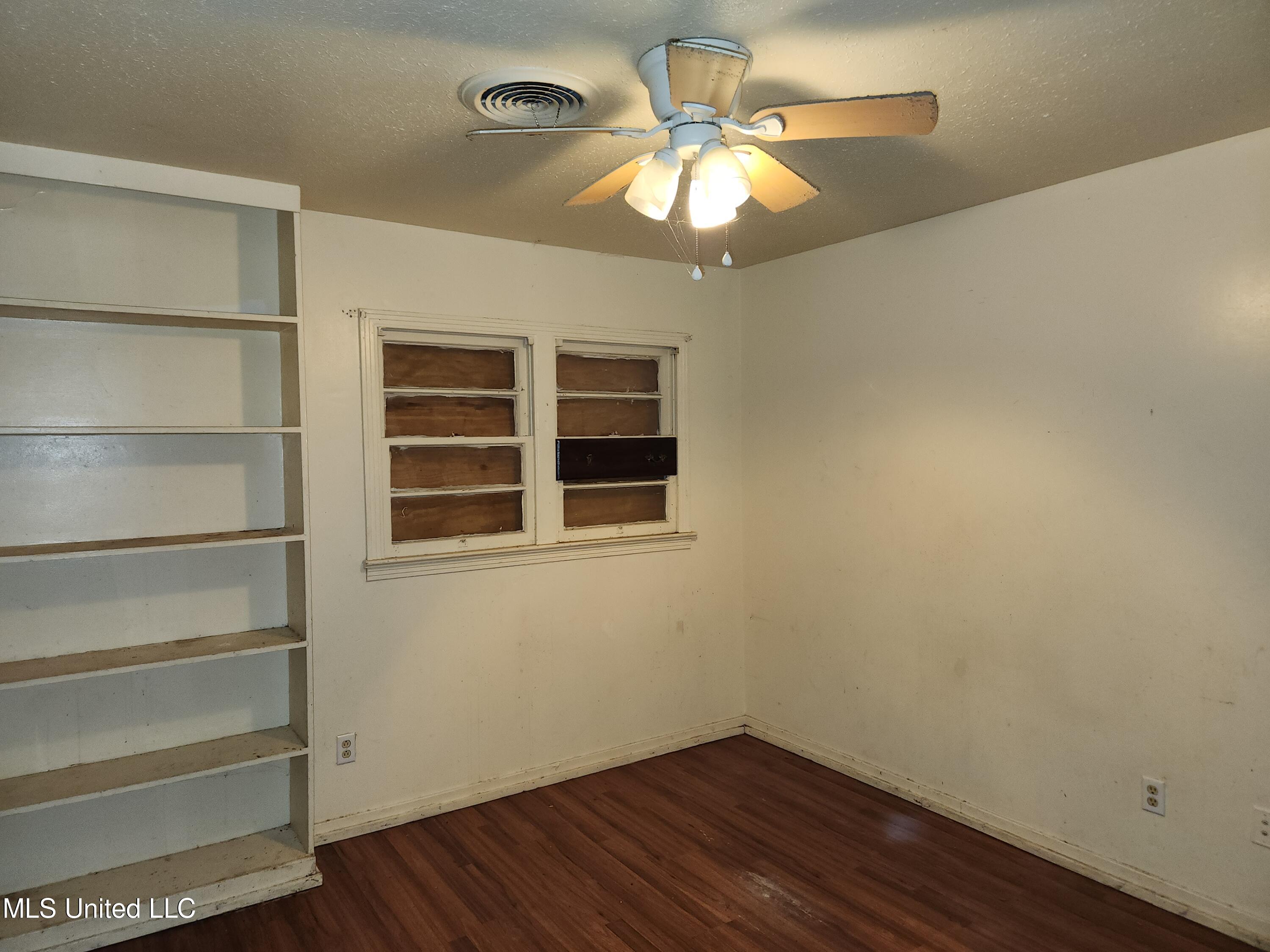 1038 Brookley Street Jackson, MS 39212 - Photo 35 of 41 20231012_103948_53254008185_o