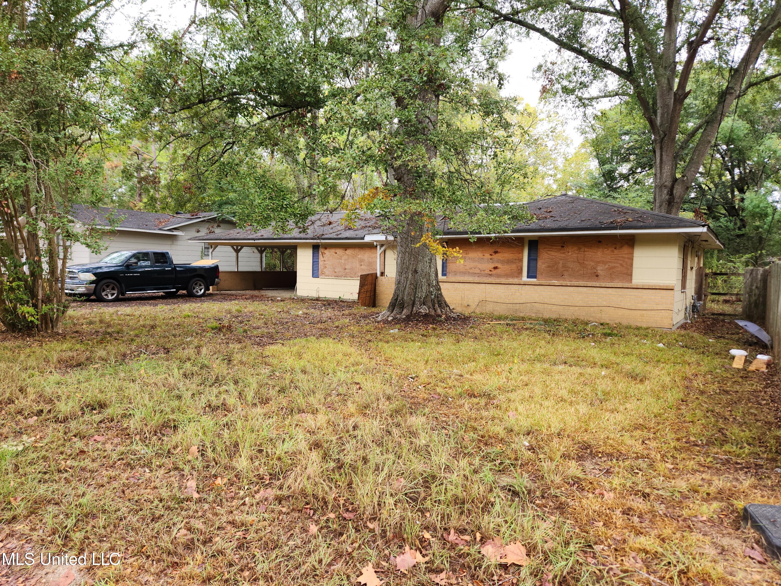 1038 Brookley Street Jackson, MS 39212 - Photo 39 of 41 20231012_104139_53254007995_o