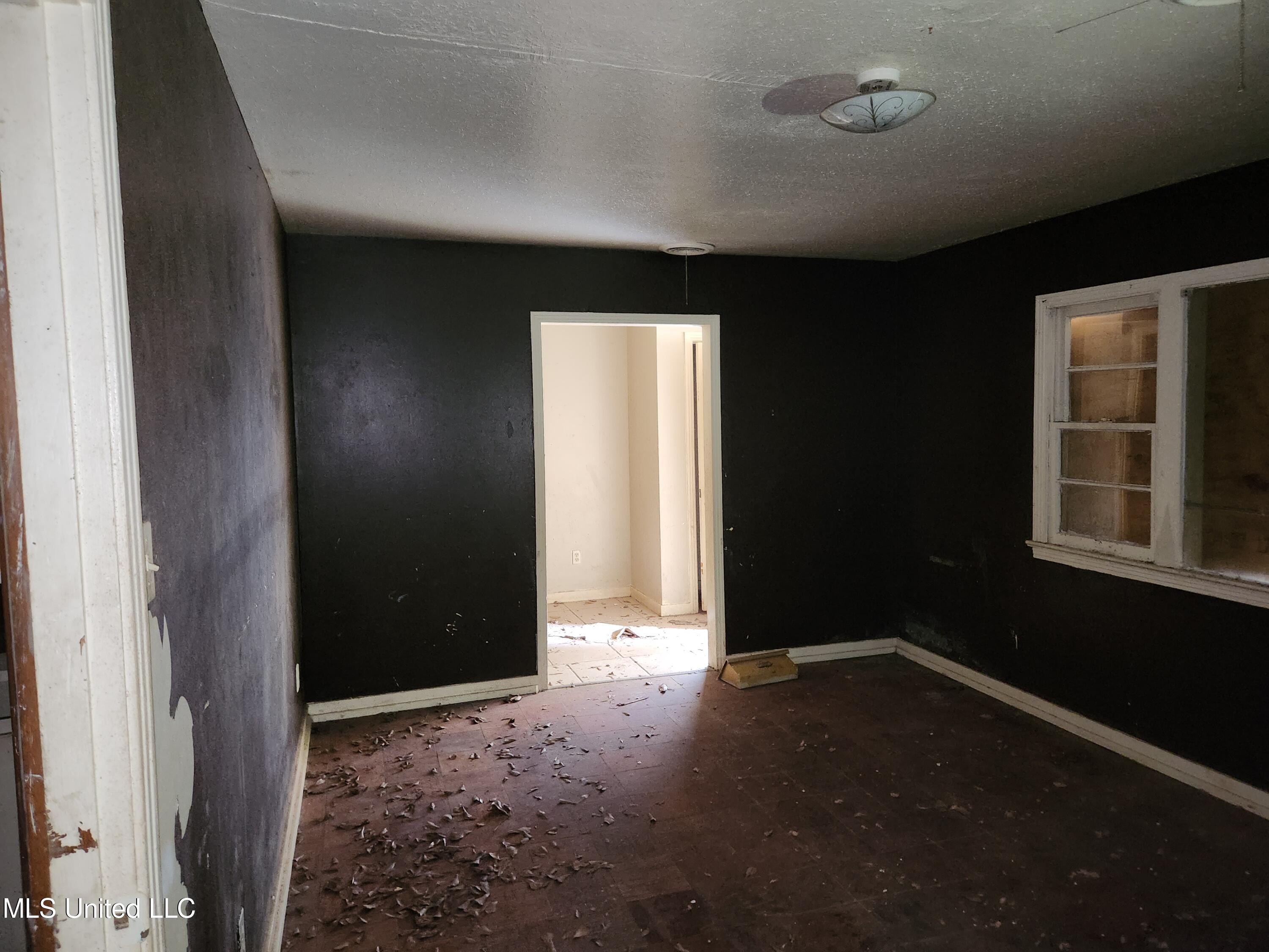 1038 Brookley Street Jackson, MS 39212 - Photo 6 of 41 20231012_102913_53253513151_o