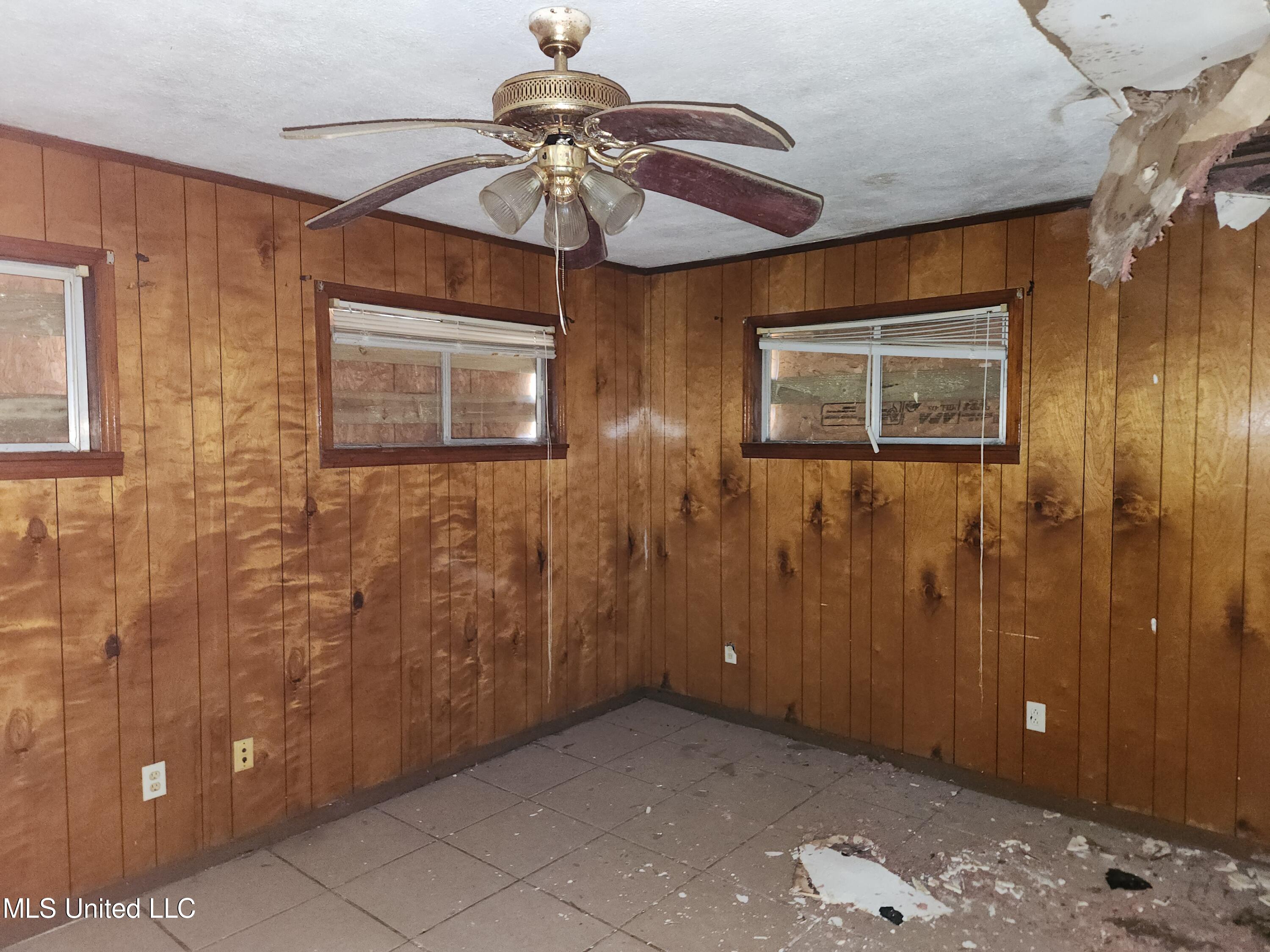 1038 Brookley Street Jackson, MS 39212 - Photo 7 of 41 20231012_103059_53253512841_o