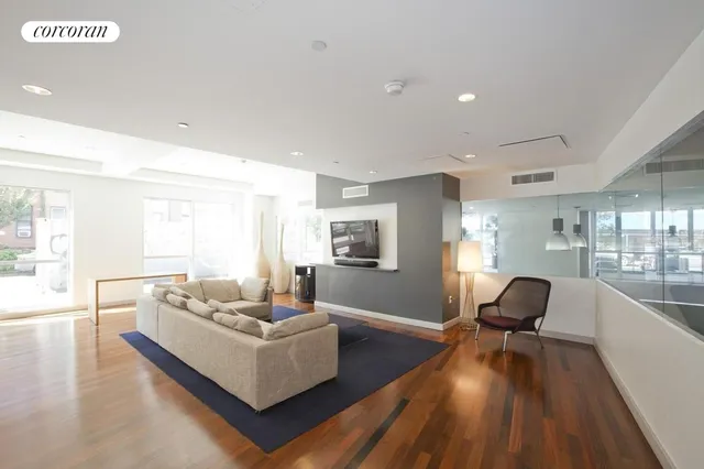 $1,300,000 | 125 North 10th Street, Unit S5G | Williamsburg