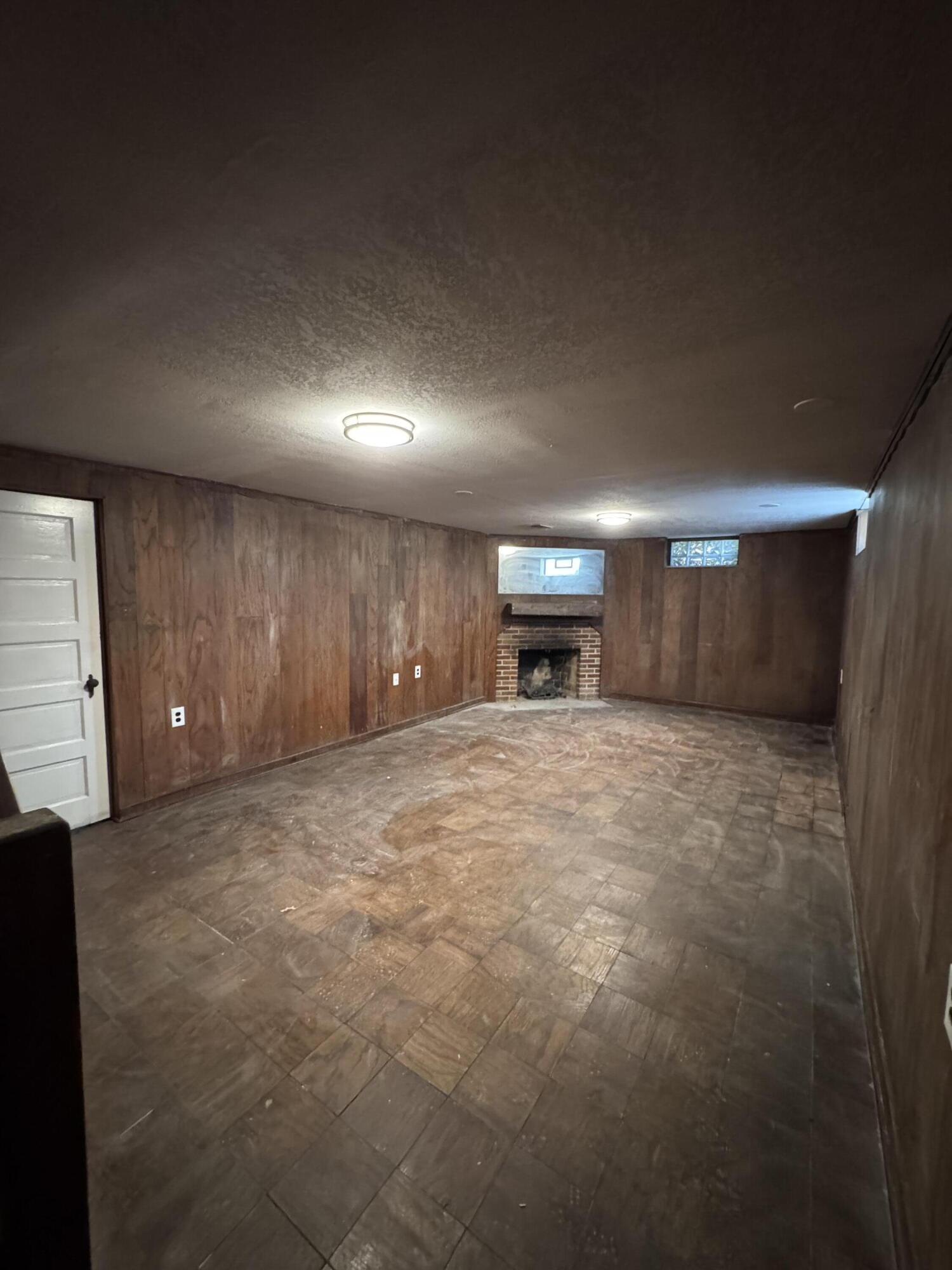 1205 Sibley Street Northwest Grand Rapids, MI 49504 - Photo 16 of 20 Photo Jun 03 2025, 11 08 53 AM