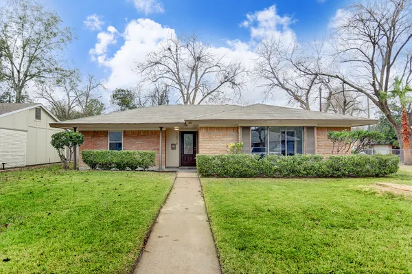 $2,150 | 12318 Atwell Drive, Houston, TX 77035