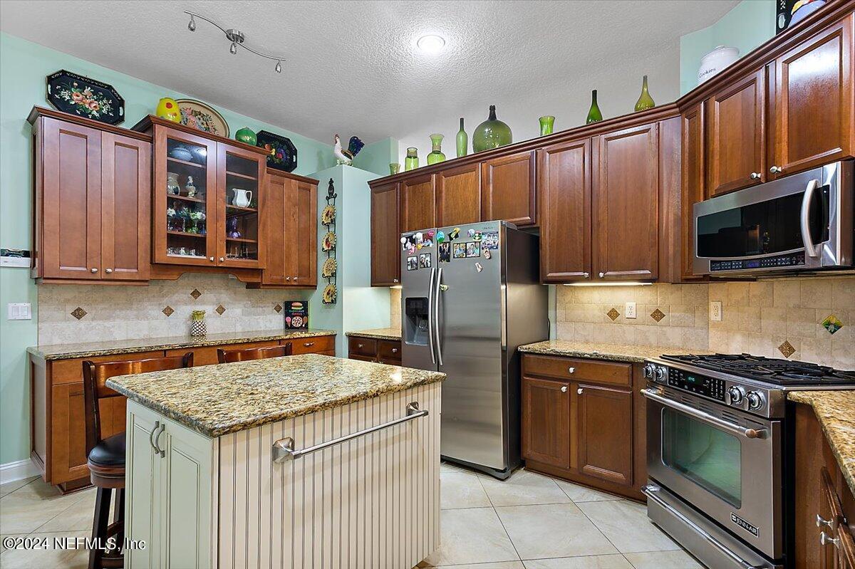 293 Edge Of Woods Road St. Augustine, FL 32092 - Photo 15 of 51 11-Kitchen