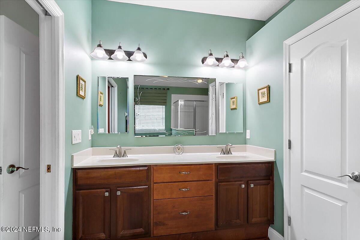 293 Edge Of Woods Road St. Augustine, FL 32092 - Photo 18 of 51 14-Primary Bathroom