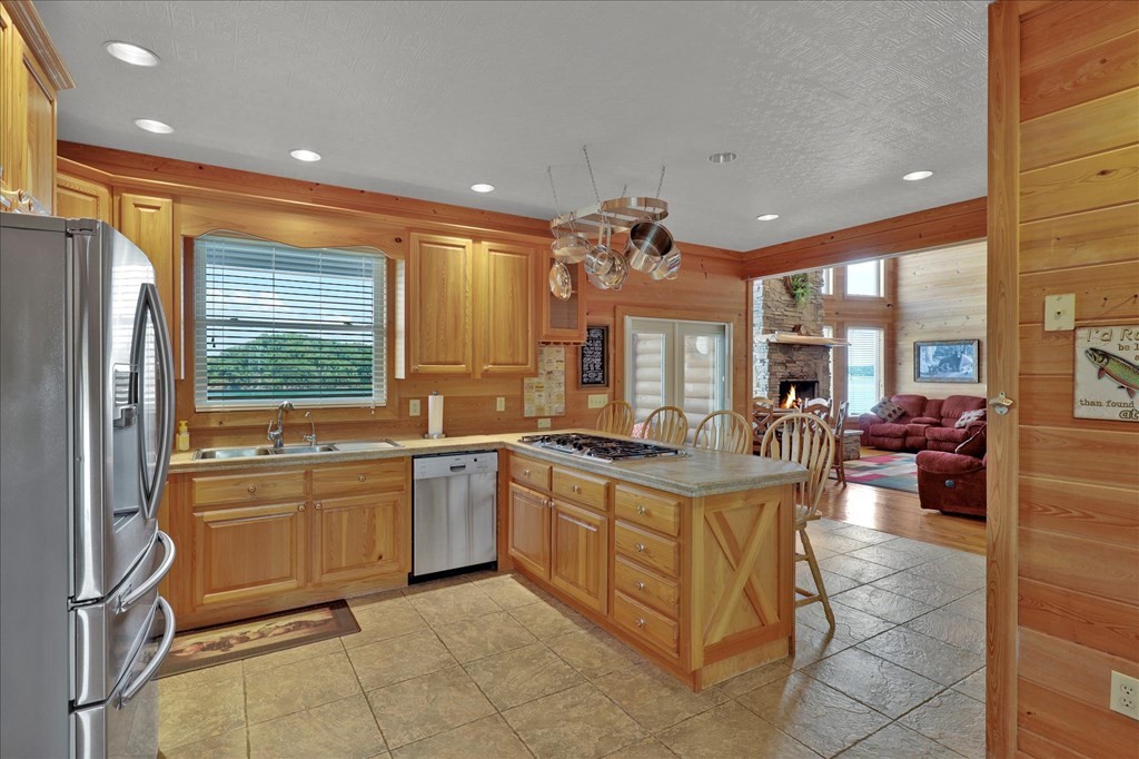 2571 Jim Henry Road Dandridge, TN 37725 - Photo 7 of 35 Gallery Image 7
