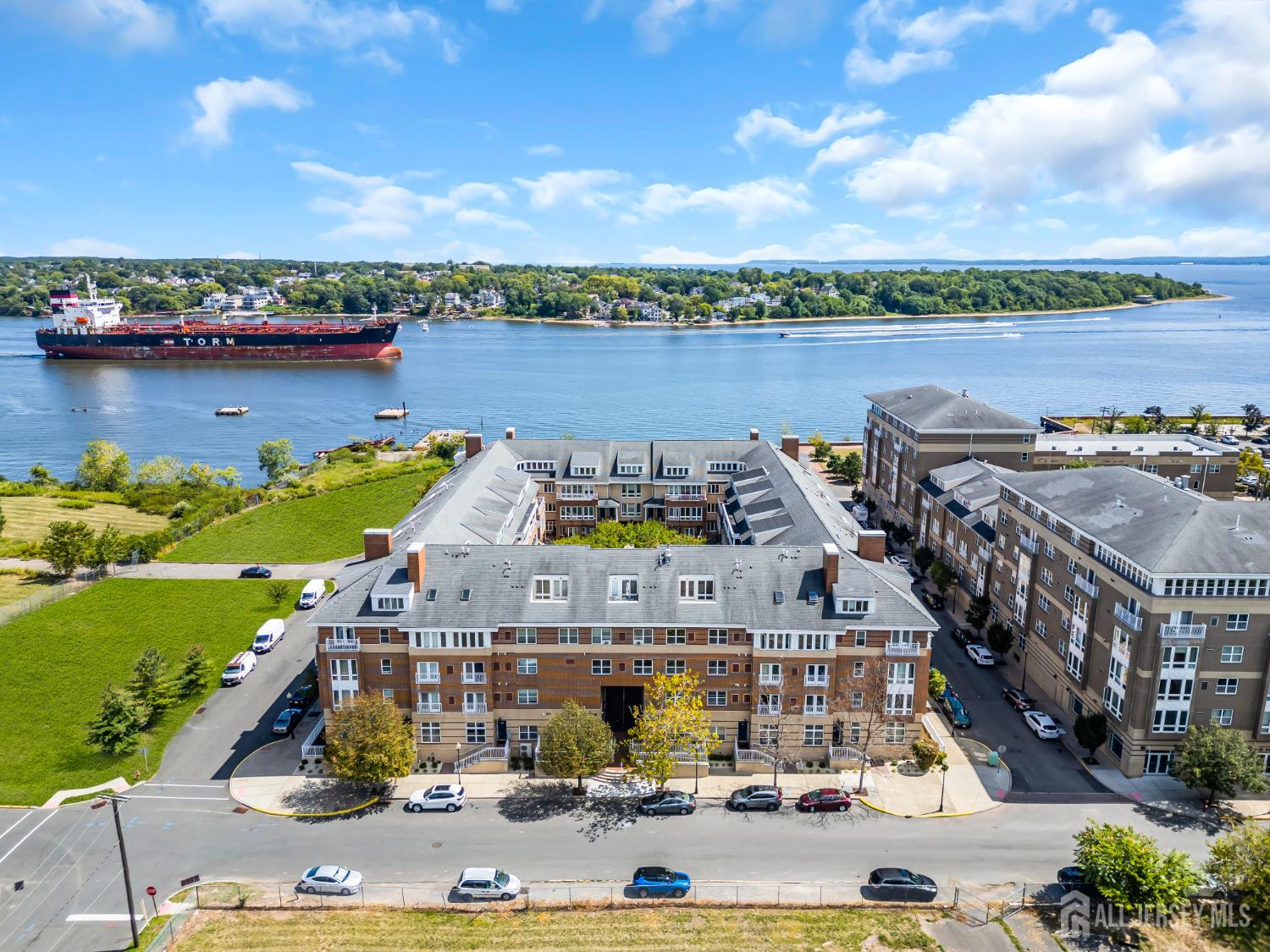 368 Rector Street, Unit 512 Perth Amboy, NJ 08861 - Photo 41 of 52