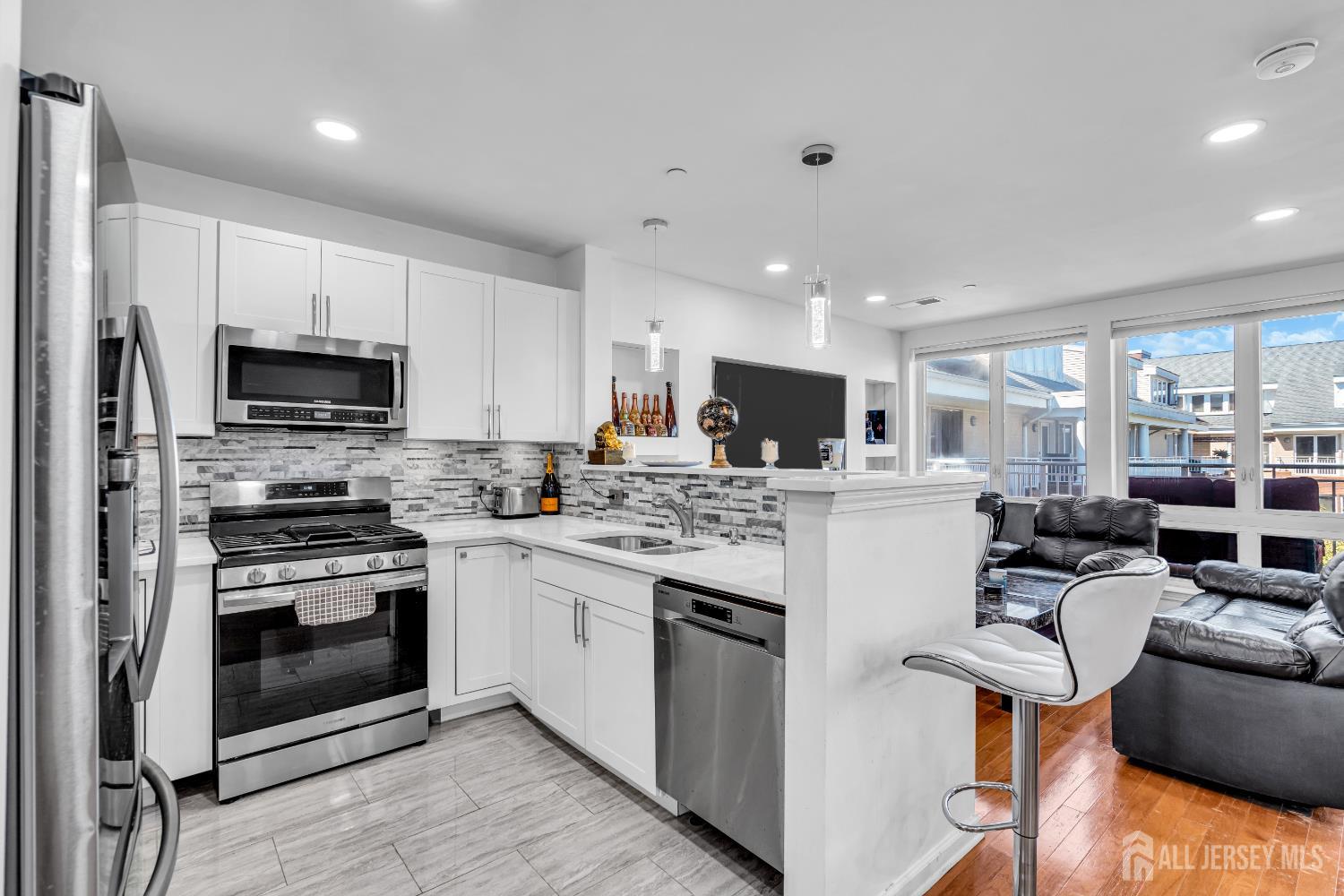 368 Rector Street, Unit 512 Perth Amboy, NJ 08861 - Photo 6 of 52