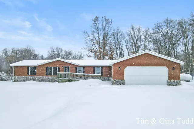 $325,000 | 13144 Swistier Drive, Remus, MI 49340